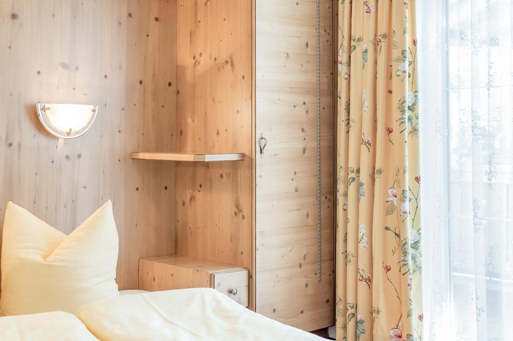 Ferienhaus Apart Sonnzeit Sölden Pokoj fotografie